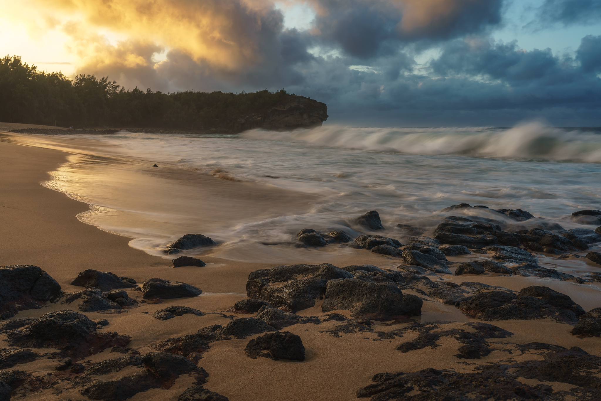 Sunrise over Kauai beach